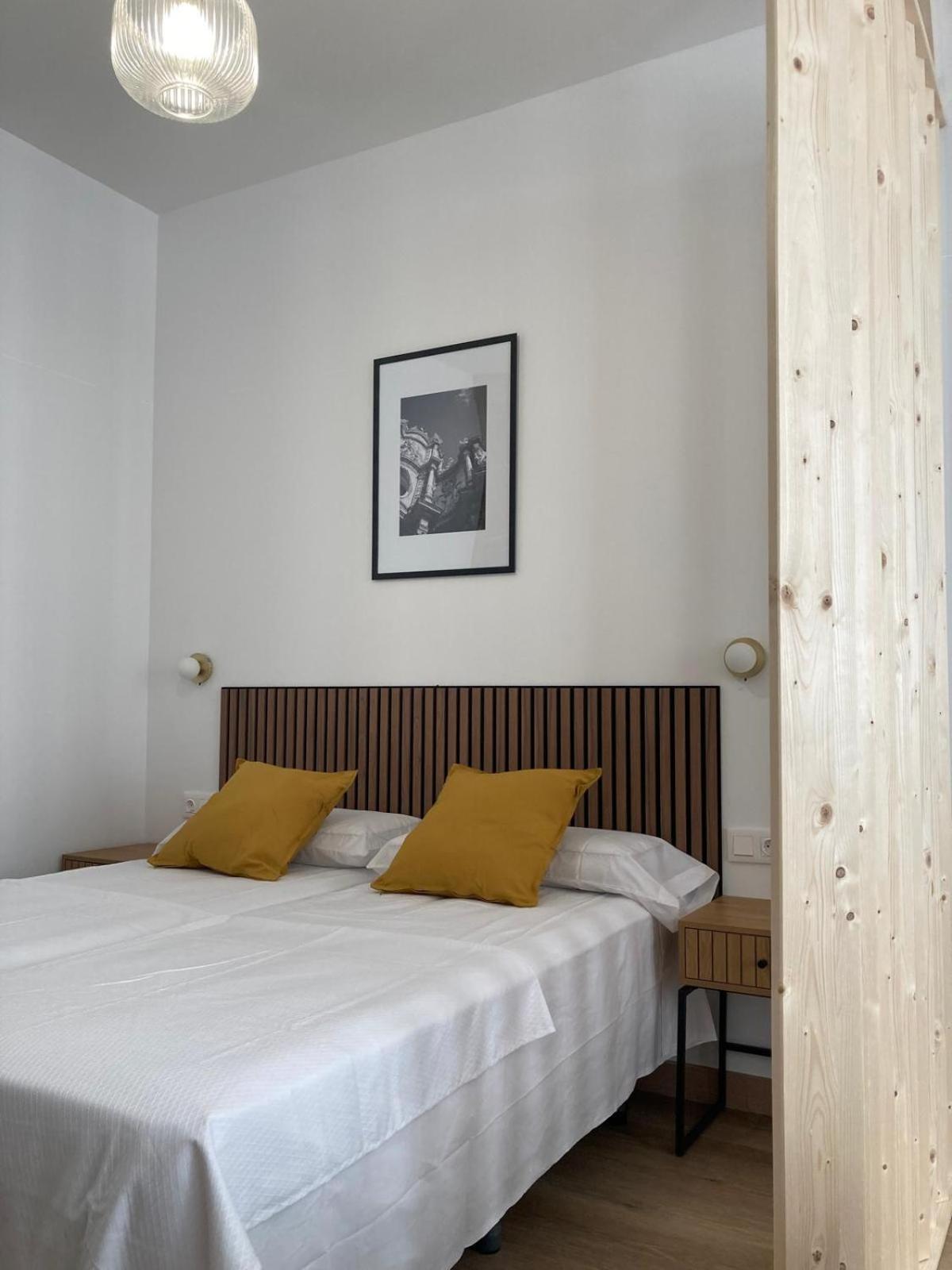 Dormavalencia Cronica Apartment ภายนอก รูปภาพ