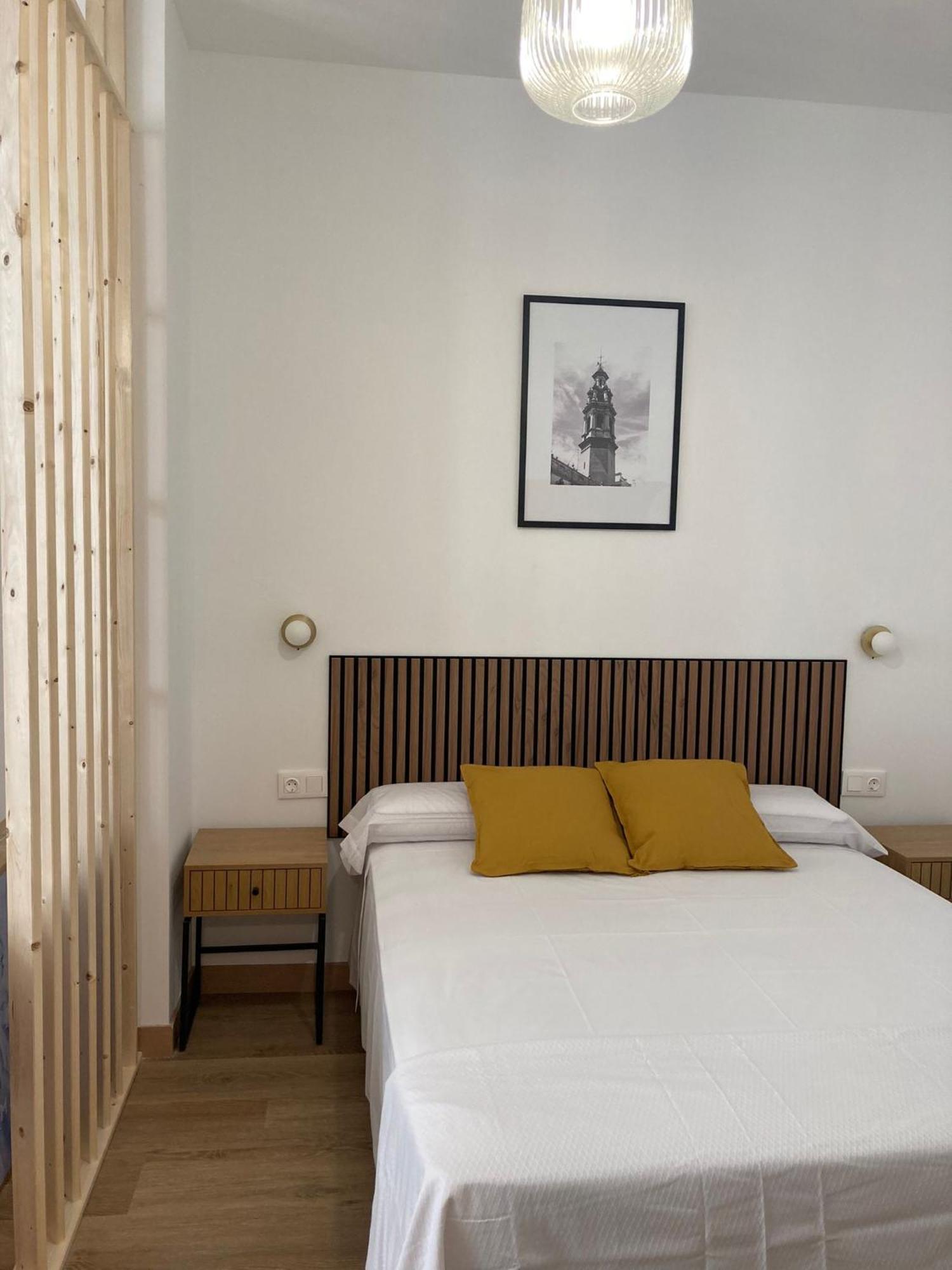 Dormavalencia Cronica Apartment ภายนอก รูปภาพ