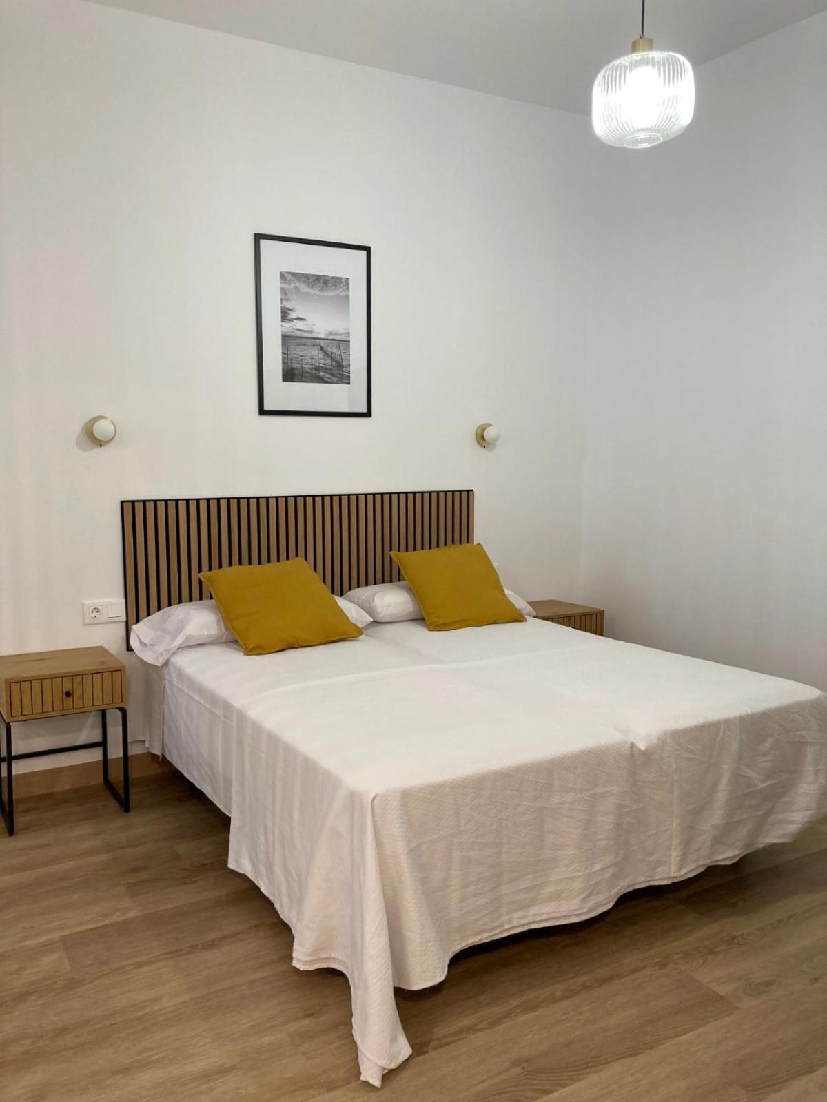 Dormavalencia Cronica Apartment ภายนอก รูปภาพ